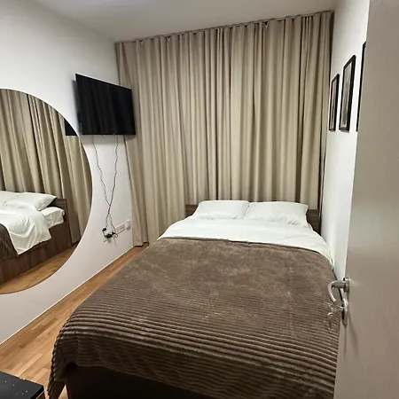 Lumi - Two Bedrooms And Parking Space * Skopje