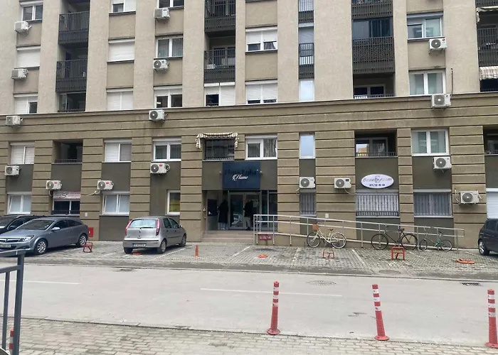 Lumi - Two Bedrooms And Parking Space Skopje